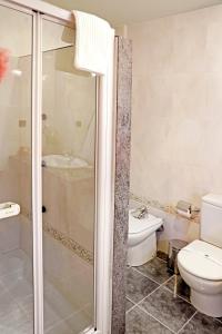 A bathroom at Casa Escardill
