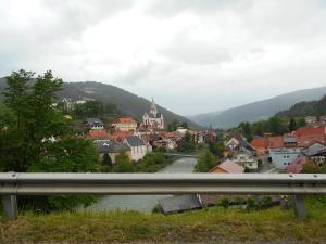 Nespecifikovaný výhled na hory nebo výhled na hory při pohledu z hotelu