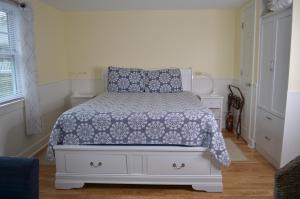 Voodi või voodid majutusasutuse Edgartown Commons Vacation Apartments toas