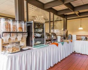 Gallery image of Rodeway Inn & Suites in East Windsor