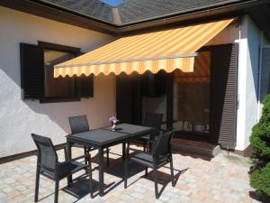 A patio or other outdoor area at Bungalow Möwe