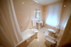 Fotografia z galérie ubytovania Hotel Río Ulla Monterroso v destinácii Monterroso