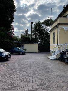 O edifício em que o apartamento se localiza