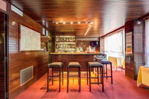 Ο χώρος του lounge ή του μπαρ στο Hotel Galileo