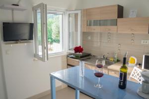 O bucătărie sau chicinetă la Apartment SunSet Dubrovnik FREE PARKING & WIFI