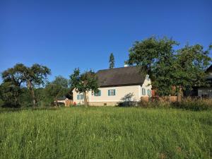 The building in which the holiday home is located