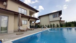 巴尔奇克灯塔别墅公寓式酒店的相册照片