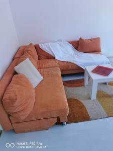 Postel nebo postele na pokoji v ubytování City Lake Pearl #lake Jarun#green area#free parking#cafes, tram to city, markets#balcony&sunny&easy self check in 24-7