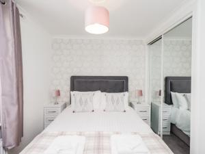 Gallery image of Simply Suite in Castle Douglas