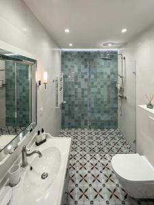 Ванна кімната в Luksusowy Apartament Blue11