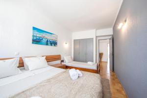 Gallery image of Caparica Luxury Apartment by HOST-POINT in Costa da Caparica