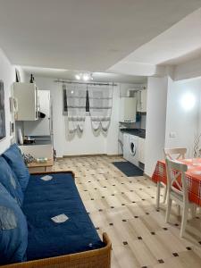 A cozinha ou cozinha compacta de Celeste Apartment