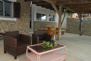 Posedenie v ubytovaní Robinson home in Pašman with Seaview, Terrace (4654-1)