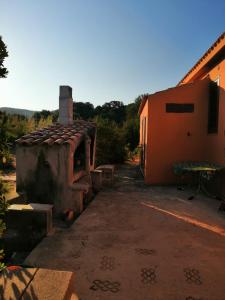 The building in which the holiday home is located