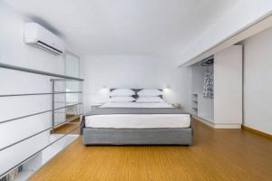 Posteľ alebo postele v izbe v ubytovaní CASA ANNA LOFT Boutique House with Full Sea View