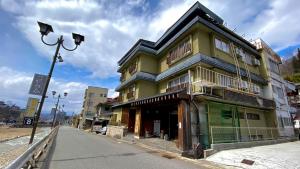Budova, kde se ryokan nachází + 33 fotografií