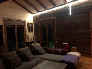 Istumisnurk majutusasutuses Casa Rustica Cabanes