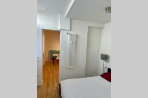 Postel nebo postele na pokoji v ubytování Potenza Studio - in Centro Città