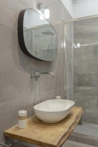 A bathroom at Green House Morin - San Pietro