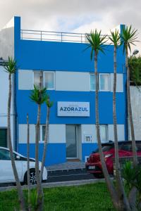 Zdjęcie z galerii obiektu Hostel AzorAzul - Pool & Suite w mieście Ponta Delgada