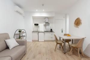 Küche/Küchenzeile in der Unterkunft Apartamentos Venecia