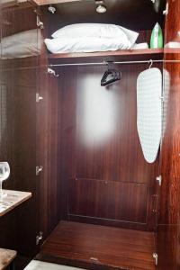 Ένα μπάνιο στο Spacious 1 Bedroom Apartment in Balboa Park