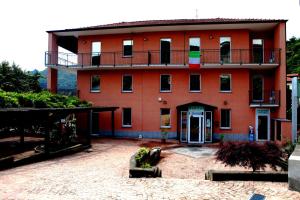 The building in which az apartmanhoteleket is located