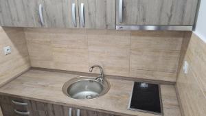 Kuhinja ili čajna kuhinja u objektu Apartmani Lavanda