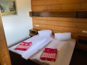 Postel nebo postele na pokoji v ubytování Appartement Latschen - Ferienhaus