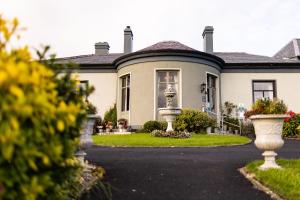 Zahrada ubytování Ballinalacken Castle Country House Hotel