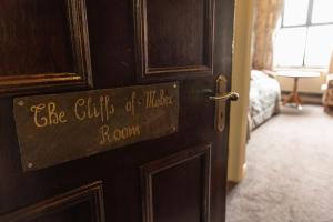 Certifikát, hodnocení, plakát nebo jiný dokument vystavený v ubytování Ballinalacken Castle Country House Hotel
