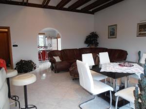 Et opholdsområde på Villa Dijana