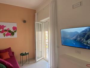 Μια τηλεόραση ή/και κέντρο ψυχαγωγίας στο Pianohome Sorrento