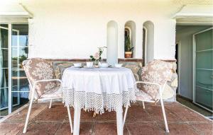 Balkon lub taras w obiekcie 3 Bedroom Gorgeous Home In Estepona
