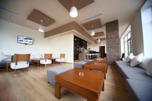 Posezení v ubytování Tskaltubo Plaza Hotel