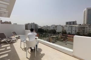 Ein Balkon oder eine Terrasse in der Unterkunft Mid Town Hotel Casablanca