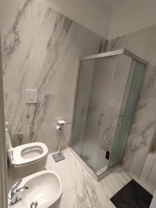 A bathroom at Finestre in piazza