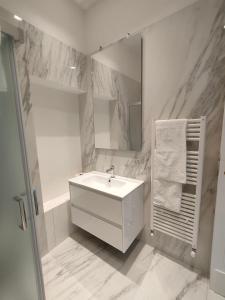 A bathroom at Finestre in piazza