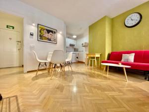 Χώρος καθιστικού στο Cozy Malasaña - Estudio con balcón en el centro, AC