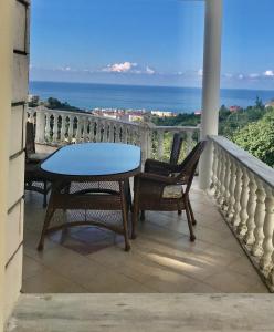 Ban công/sân hiên tại Sadik Villa (Sea View 4 Bedrooms and 4 Bathrooms)