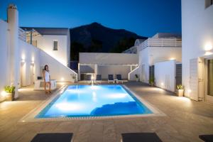 The swimming pool at or close to Petra Aqua Villa
