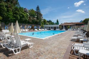 Der Swimmingpool an oder in der Nähe von Stephanina di Lago Loft