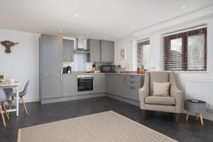 Dapur atau dapur kecil di The Roost - The Cottages at Blackadon Farm +19 gambar