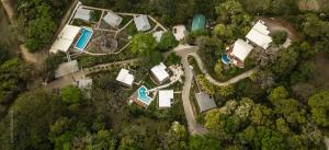 Bazén v ubytování Aves Hotel Montezuma nebo v jeho okolí