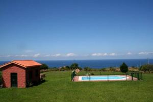 Bazén v ubytování Villa Brandán - Villa con piscina privada para 12p - VV-187-AS Y VV-188-AS nebo v jeho okolí