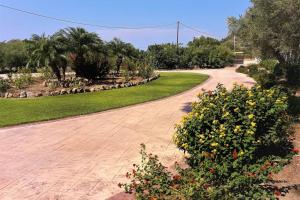Giardino di Fiore di Rodi - Private Pool, Jacuzzi and Barbecue
