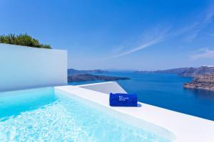 Басейн в или близо до Alti Santorini Suites