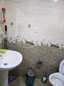 Uma casa de banho em Guest House Nanu