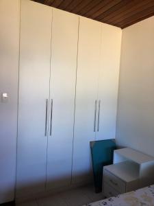 Fotografie z fotogalerie ubytování Guarajuba - BA - Confortável casa com 3 quartos, 2 suites v destinaci Camaçari