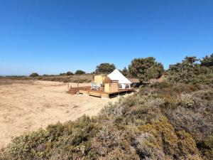 Příroda nedaleko luxury tent